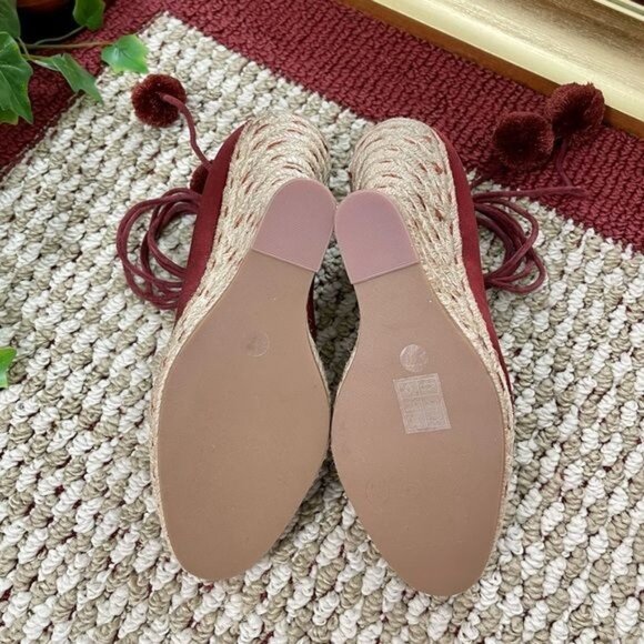 New Tory Burch Red Pompom-embellished Lace-up Satin Wedge Espadrilles Merlot 7 - Picture 8 of 16